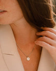 collana regolabile argento catena sottile ciondolo bottoncino madreperla bianca made in italy